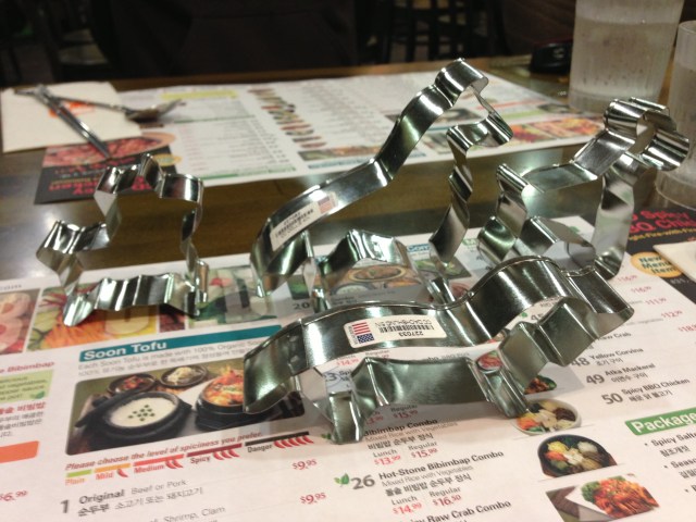 DOGGIES!!! Now I need to make cookie dough to make cute cookie dogs.